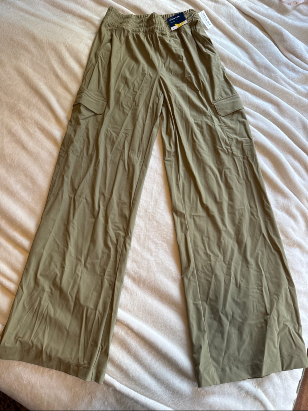 Old Navy high-waisted wide-leg utility style pants sleektech size small Tall